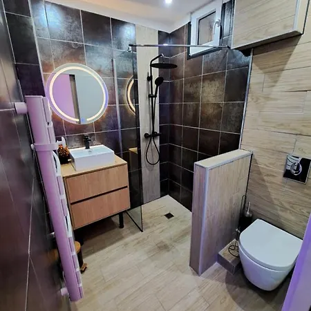Nuit Romantique Jacuzzi & Sauna Privatifs דירה *