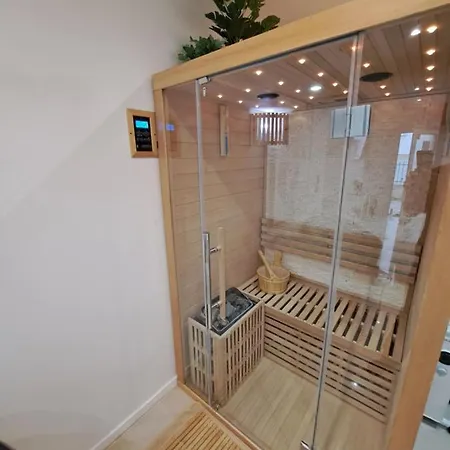 Nuit Romantique Jacuzzi & Sauna Privatifs *