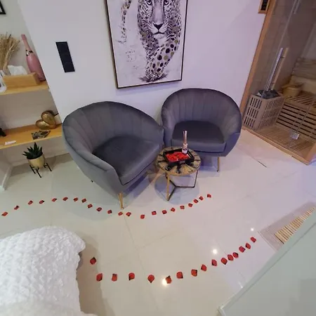 Nuit Romantique Jacuzzi & Sauna Privatifs
